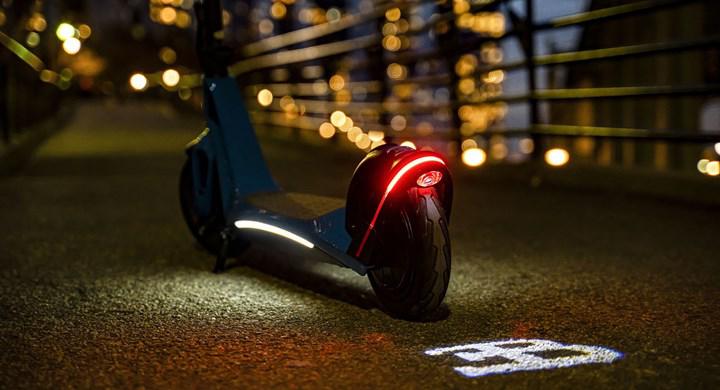 Şinasi Kaya: Bugatti birinci elektrikli aracını tanıttı: Araba değil scooter 27