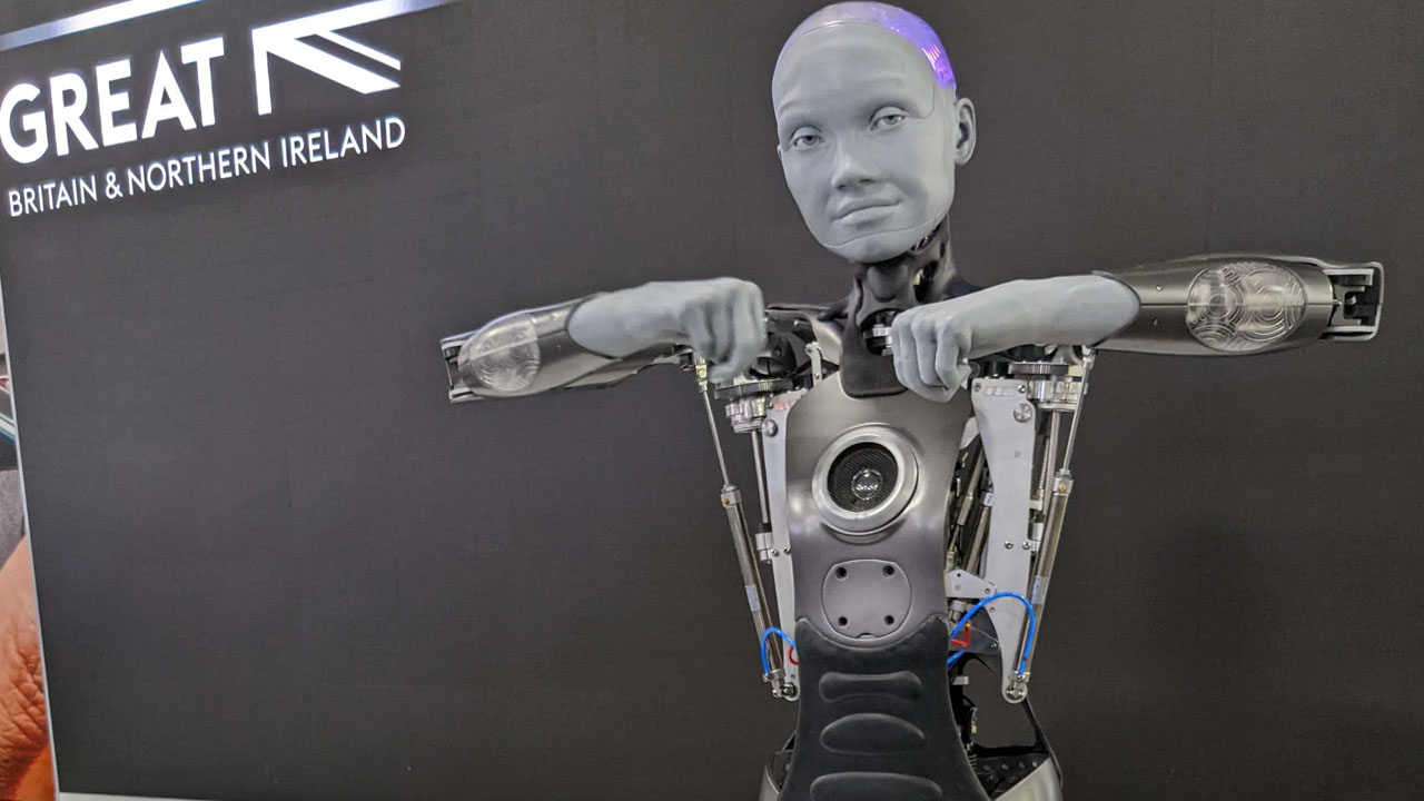Meral Erden: İnsansı Robot Ameca, CES 2022'de İlgi Odağı Oldu 1