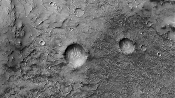 Ulaş Utku Bozdoğan: Mars'ın başlangıç meridyenindeki kraterin fotoğrafı çekildi 3