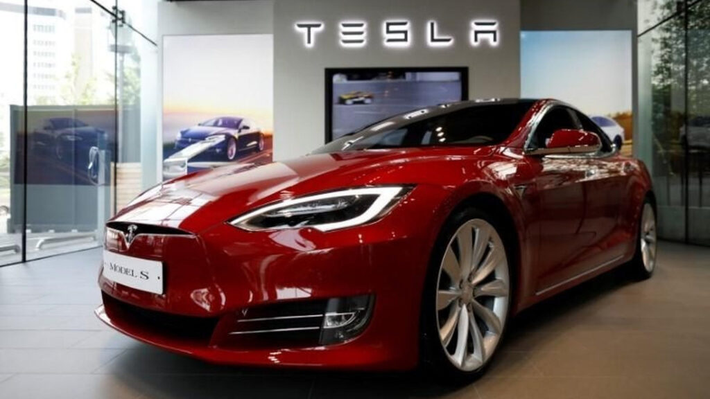İnanç Can Çekmez: Tesla arabalar Türkiye'ye geliyor! 3