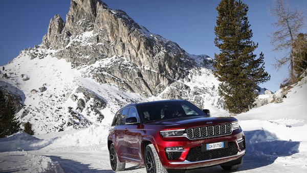 Meral Erden: 2022 Jeep Grand Cherokee Avrupa'da yalnızca hibrit olarak satışa sunuluyor 5