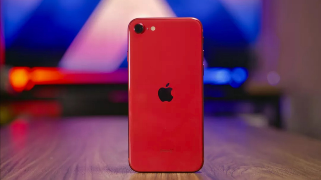 Şinasi Kaya: Apple iPhone SE 3 için fiyat aşikâr oldu! 3