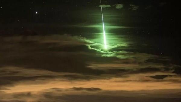 İnanç Can Çekmez: Gökyüzünde yeşil ışık saçan meteor hakkında Türkiye Uzay Ajansı’ndan açıklama 3