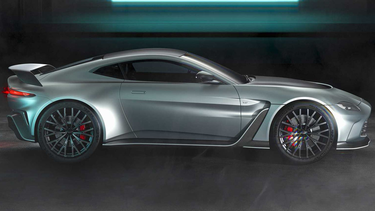 Ulaş Utku Bozdoğan: Aston Martin Vantage Tanıtıldı 1