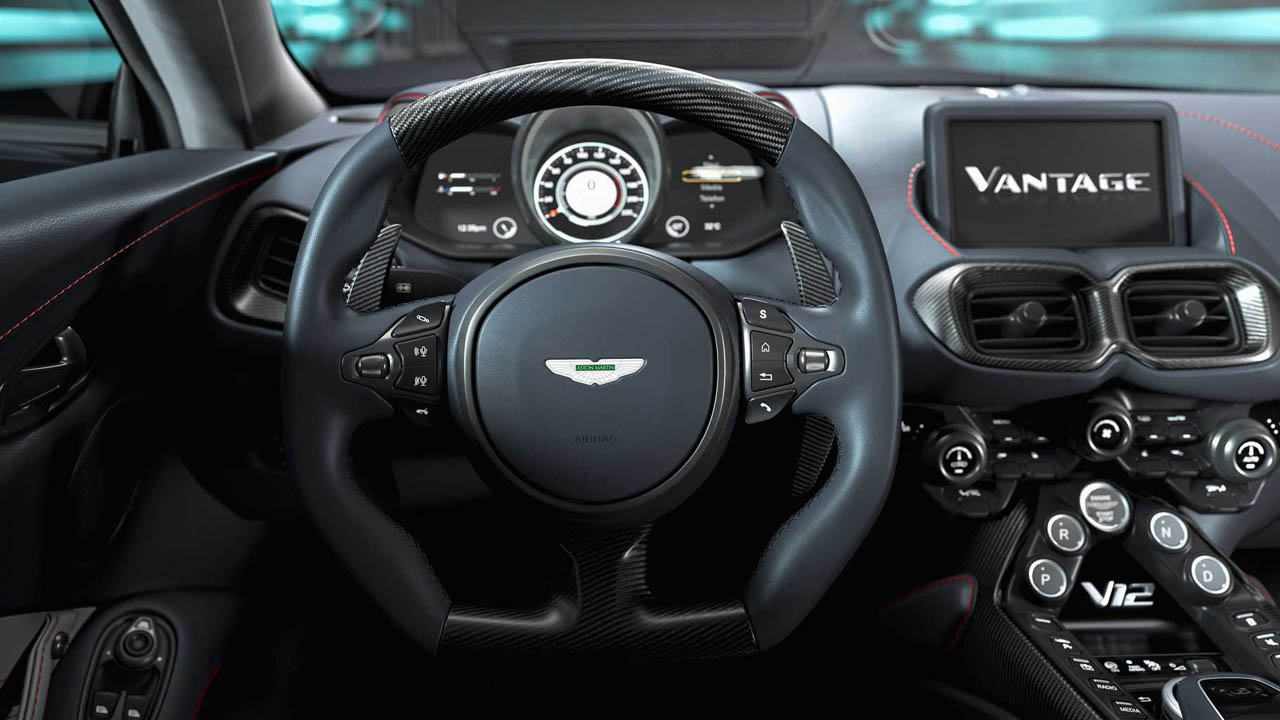 Ulaş Utku Bozdoğan: Aston Martin Vantage Tanıtıldı 2