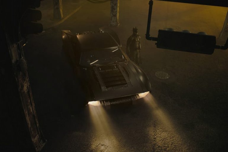 Şinasi Kaya: Batman'i Canlandıran Robert Pattinson, Batmobile'ı Sahiden Kullanmış! 1
