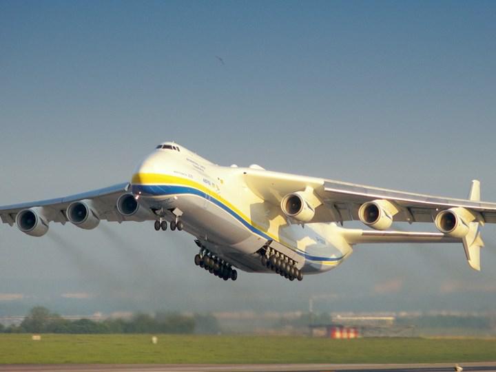 Meral Erden: Dünyanın en büyük uçağı Antonov AN-225 Rus ordusu tarafından bombalandı 1