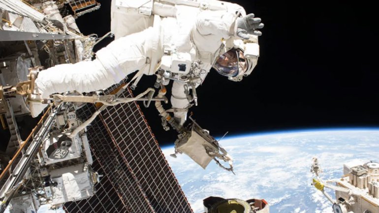 Meral Erden: En Uzun Uzay Uçuşu Rekoru Kırıldı: Dünya Etrafında 5.400'den Fazla Tur! 1