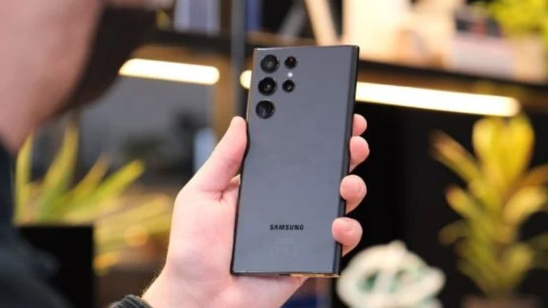 Meral Erden: Samsung Galaxy S22 Serisi O Kadar da Sağlam Değilmiş! 1