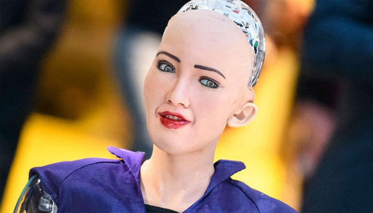 Ulaş Utku Bozdoğan: Çok Konuşulan Robot Sophia'nın Çizdiği Dijital Fotoğraf, Rekor Fiyata Satıldı 1