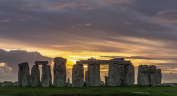 Stonehenge’in gizemine artık de dev çukurlar eklendi