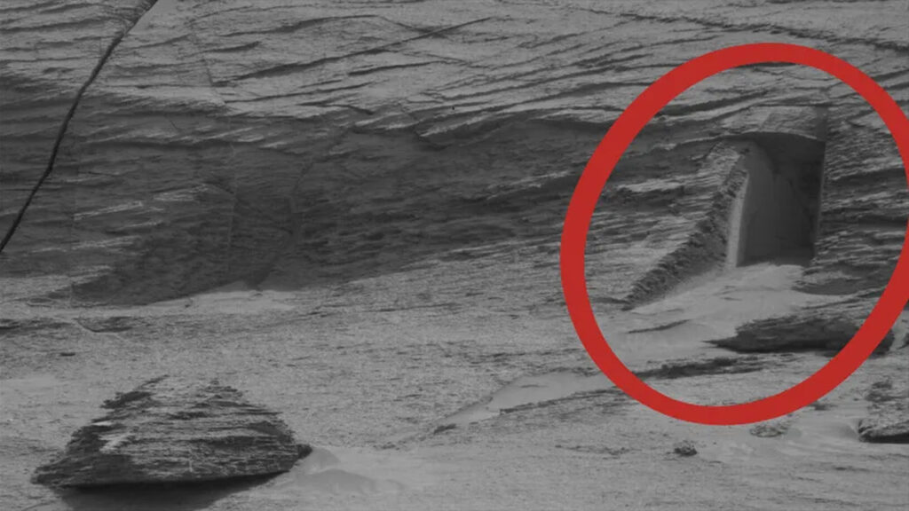 Meral Erden: Tekrar altından uzaylılar çıkmadı: Mars'taki "gizemli kapının" sırrı da ortaya çıktı 1