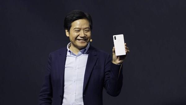 İnanç Can Çekmez: Xiaomi CEO'su Lei Jun, kullandığı akıllı telefonları gösterdi 5