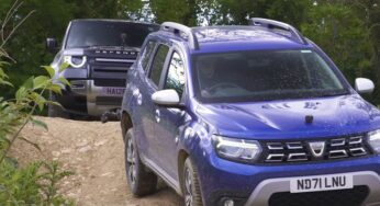 Land Rover Defender, Dacia Duster ile Kapıştı [Video]