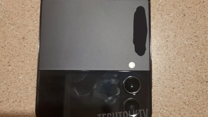 Meral Erden: Samsung Galaxy Z Flip 4'ün Fotoğrafları Sızdırıldı 1