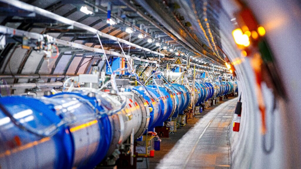 Meral Erden: CERN'in Büyük Hadron Çarpıştırıcısı (LHC), rekor güçle geri döndü 1