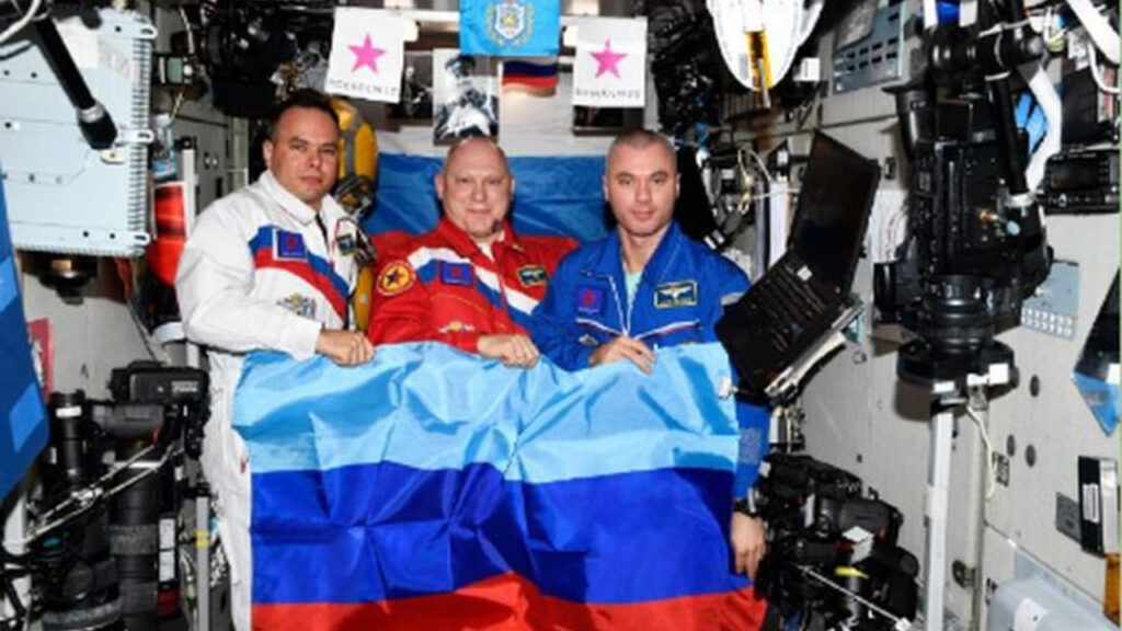 Şinasi Kaya: Rus kozmonotların Memleketler arası Uzay İstasyonunda çektikleri fotoğraf, tartışmaları alevlendirdi 1