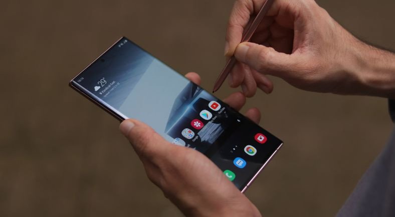 Ulaş Utku Bozdoğan: Samsung'dan Note Severlere Müjde: Öteki Bir İsimle Dönüyor 3