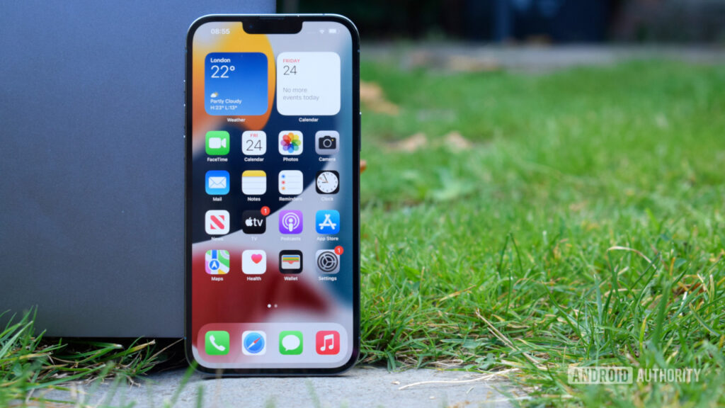 Ulaş Utku Bozdoğan: Apple'ın Phone 14 modellerinde kullanacağı OLED ekranların hepsi birebir olmayacak 1