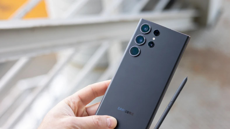 Şinasi Kaya: Samsung, Galaxy S24 Serisinde Sony Kamerasını Bırakabilir 3