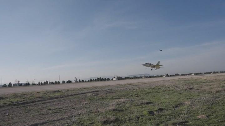 Ulaş Utku Bozdoğan: Tarihi Muvaffakiyet: Yerli Jet Uçağı Hürjet Birinci Uçuşunu Gerçekleştirdi 1