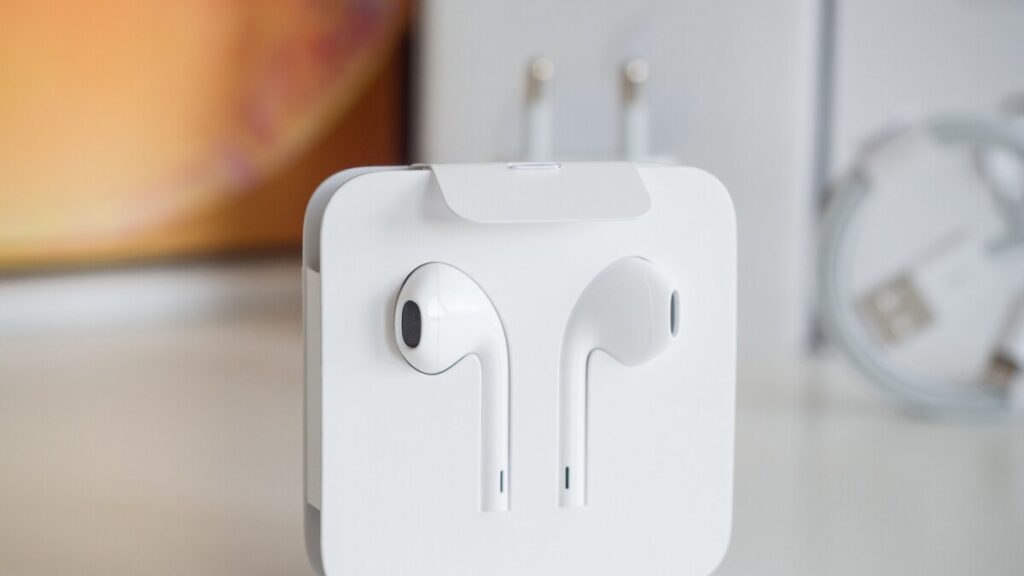 İnanç Can Çekmez: USB-C'li EarPods geliyor: iPhone 15 ile çıkacak 3