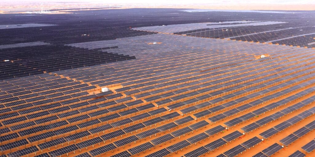 Meral Erden: Çin, çöle kurduğu dev güneş gücü tesisini devreye aldı 3