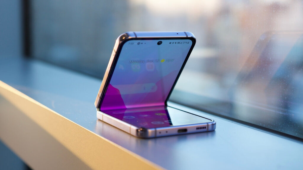 Meral Erden: Galaxy Z Flip 5 hakkındaki söylentilere yenileri eklendi 3