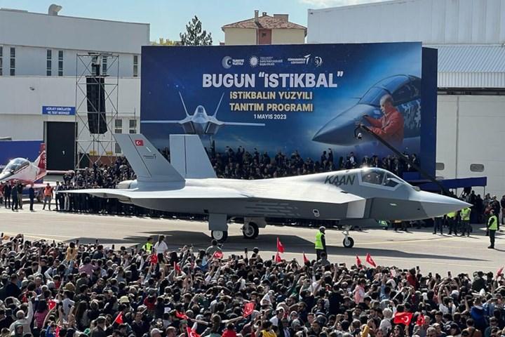 Meral Erden: Ulusal Savaş Uçağı Kaan, Tcg Anadolu'Dan Kalkış Ve Iniş Yapabilecek Mi? 1