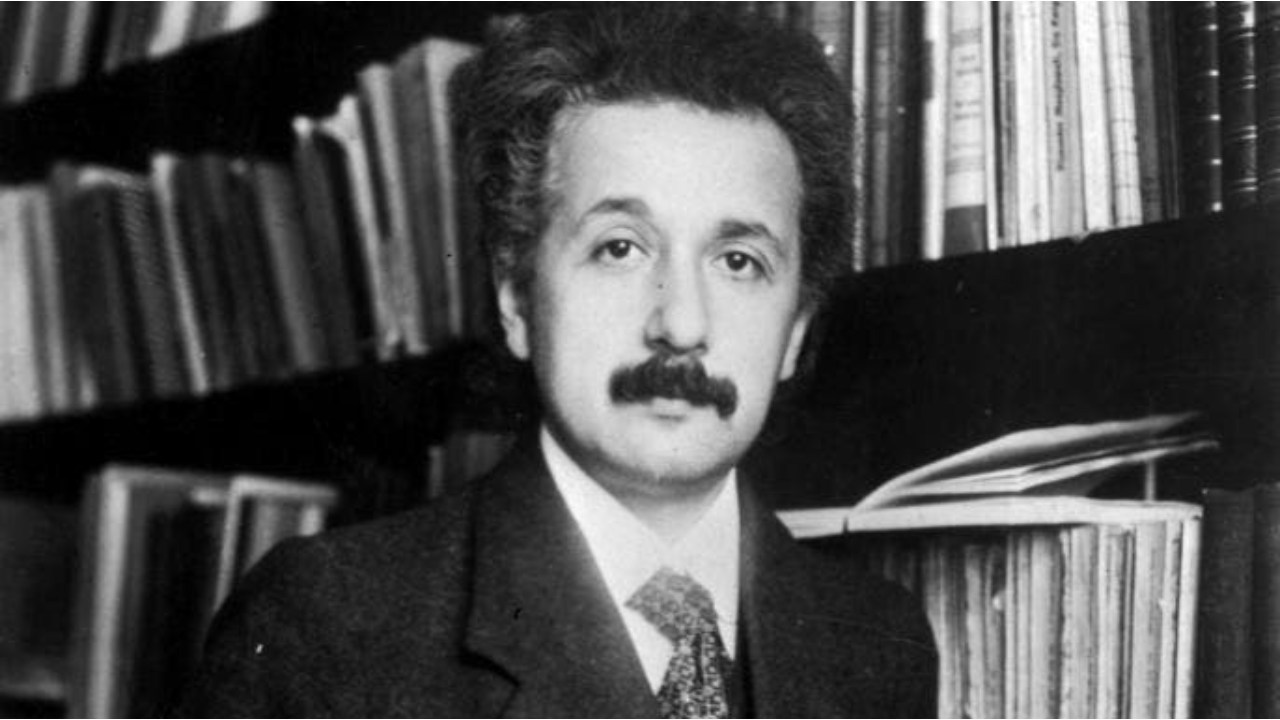 Ulaş Utku Bozdoğan: Einstein, Basit Matematik İşlemlerini Yapamıyor Muydu? - Webtekno 5