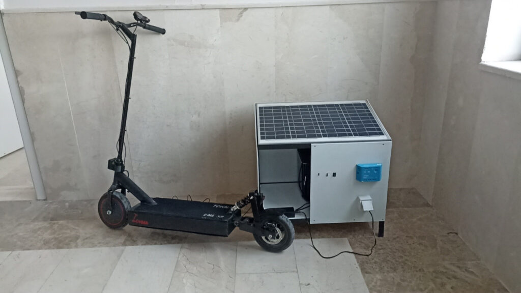 Şinasi Kaya: Lise öğrencileri elektrikli scooter üretti, saatte 30 kilometre sürat yapabiliyor 5