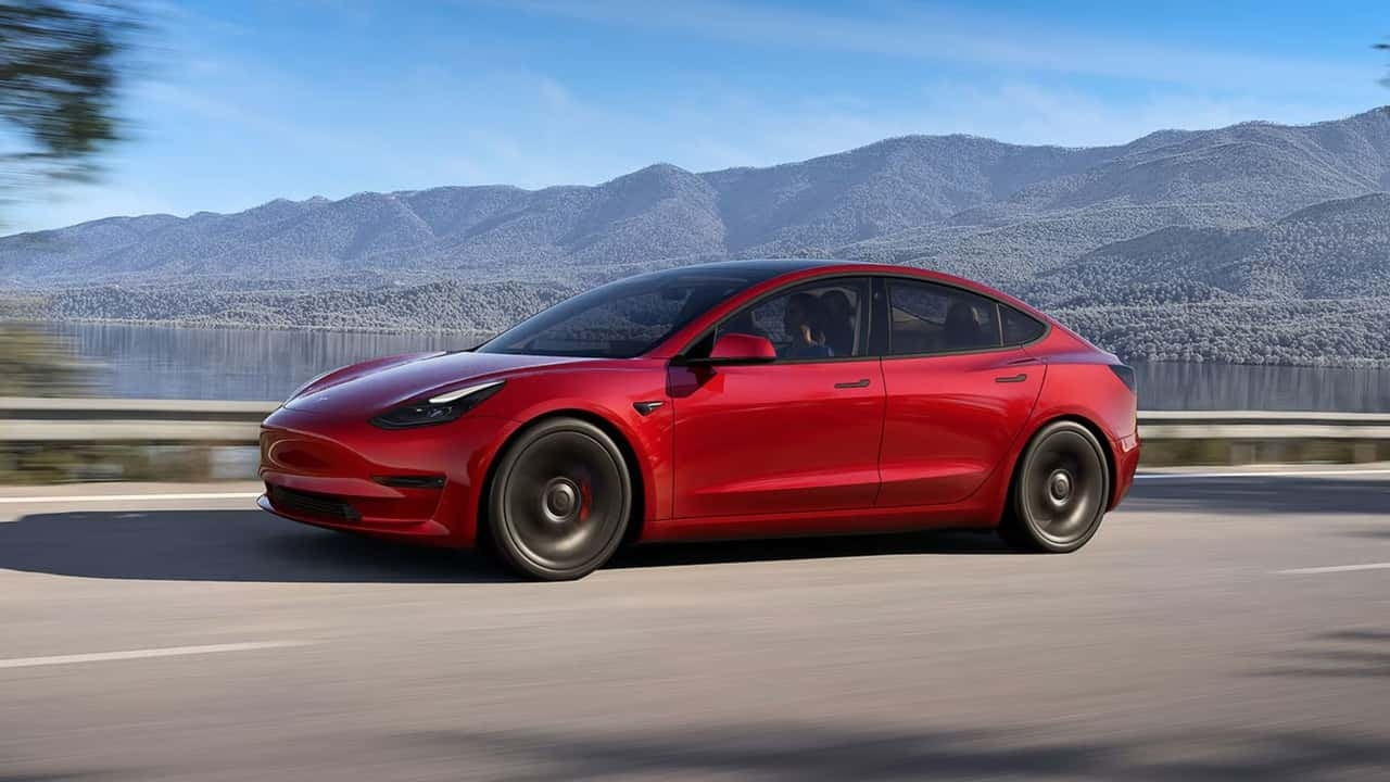Meral Erden: Tesla, Model 3 Fiyatlarına Bir Kez Daha İndirim Yaptı - Webtekno 1