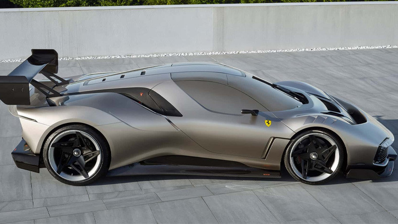 Meral Erden: Tek Bir Kişiye Özel Üretilen, Hiçbir Ferrari'ye Benzemeyen Hiper Otomobil: Ferrari KC23! [Video] 9