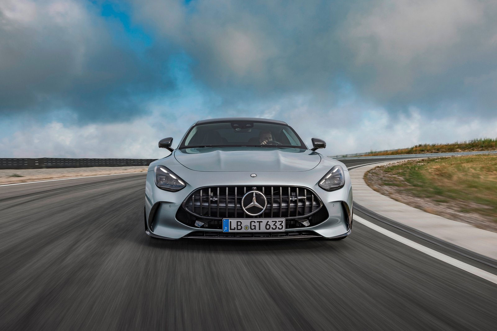 Şinasi Kaya: Mercedes’in Her Bir Detayına Aşık Olacağınız 2024 Model Amg Gt Modeli Tanıtıldı 7