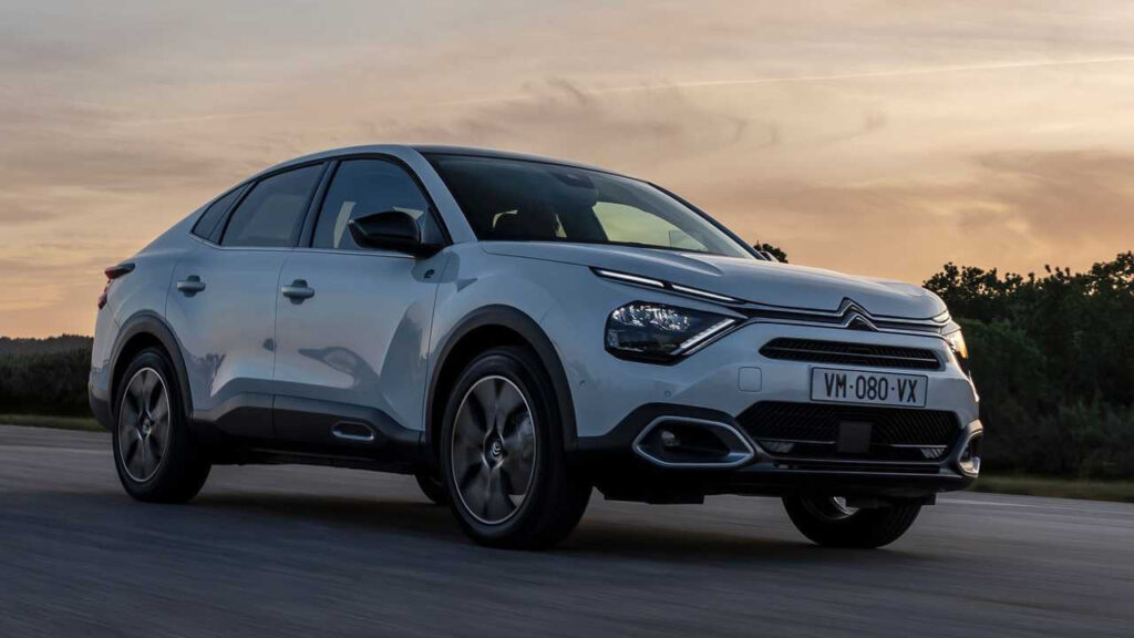 Şinasi Kaya: Kapıda kuyruk var! Citroen C4 fiyatları taban noktada! 1