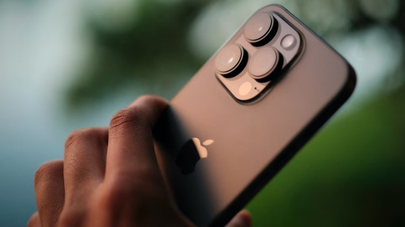 Ulaş Utku Bozdoğan: iPhone 15 Pro Hakkında Bugüne Kadar Sızdırılan Tüm Bilgiler: Periskop Kamera, Titanyum Gövde ve Dahası... 13