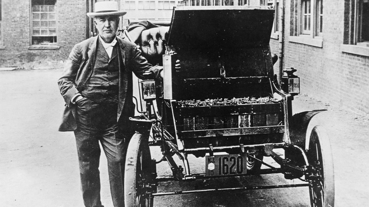 İnanç Can Çekmez: Bilim Dünyasının 'Patent Kralı' Olarak Bilinen Thomas Edison’un İcatlarından Tesla Ile Kavgasına Kadar Sıra Dışı Hayatını Anlattık 13