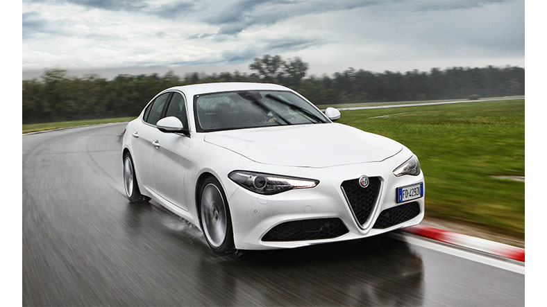 Alfa Romeo Giulia'Nın Çarpıcı Reklam Kampanyası: 'Bu Arabaya İhtiyacınız Yok'