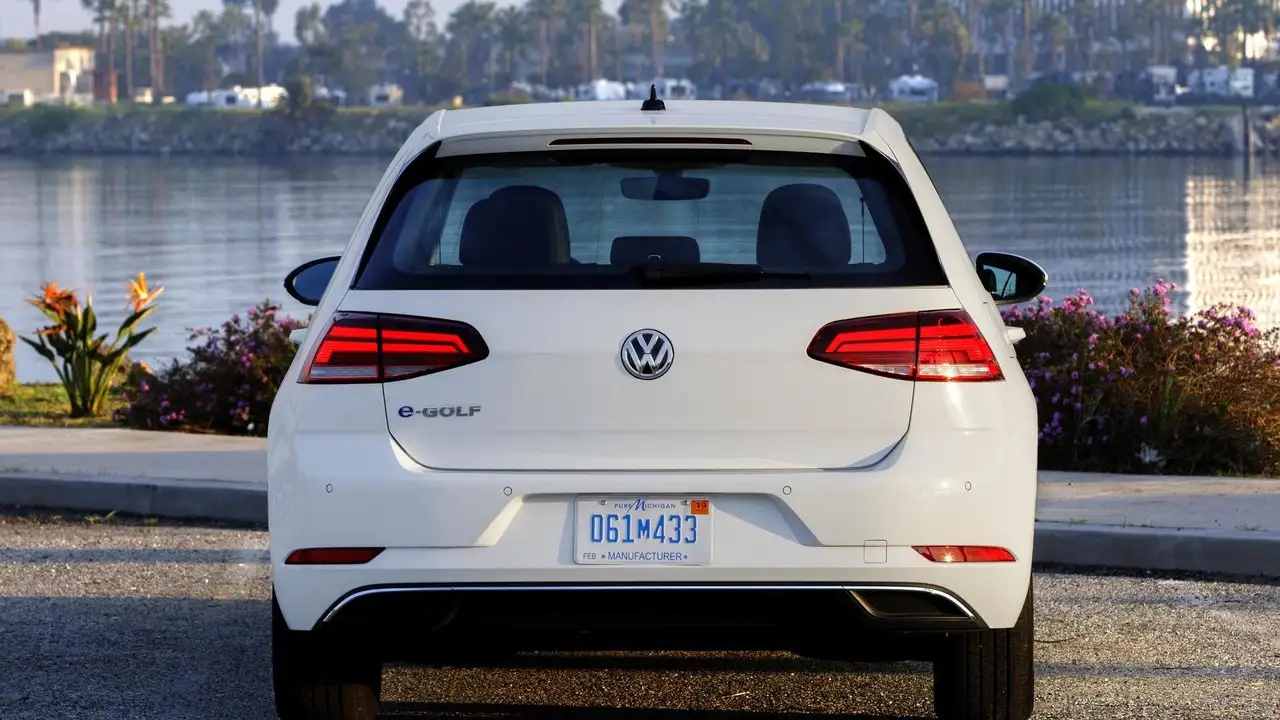 Volkswagen'dan Elektrikli Golf Hamlesi