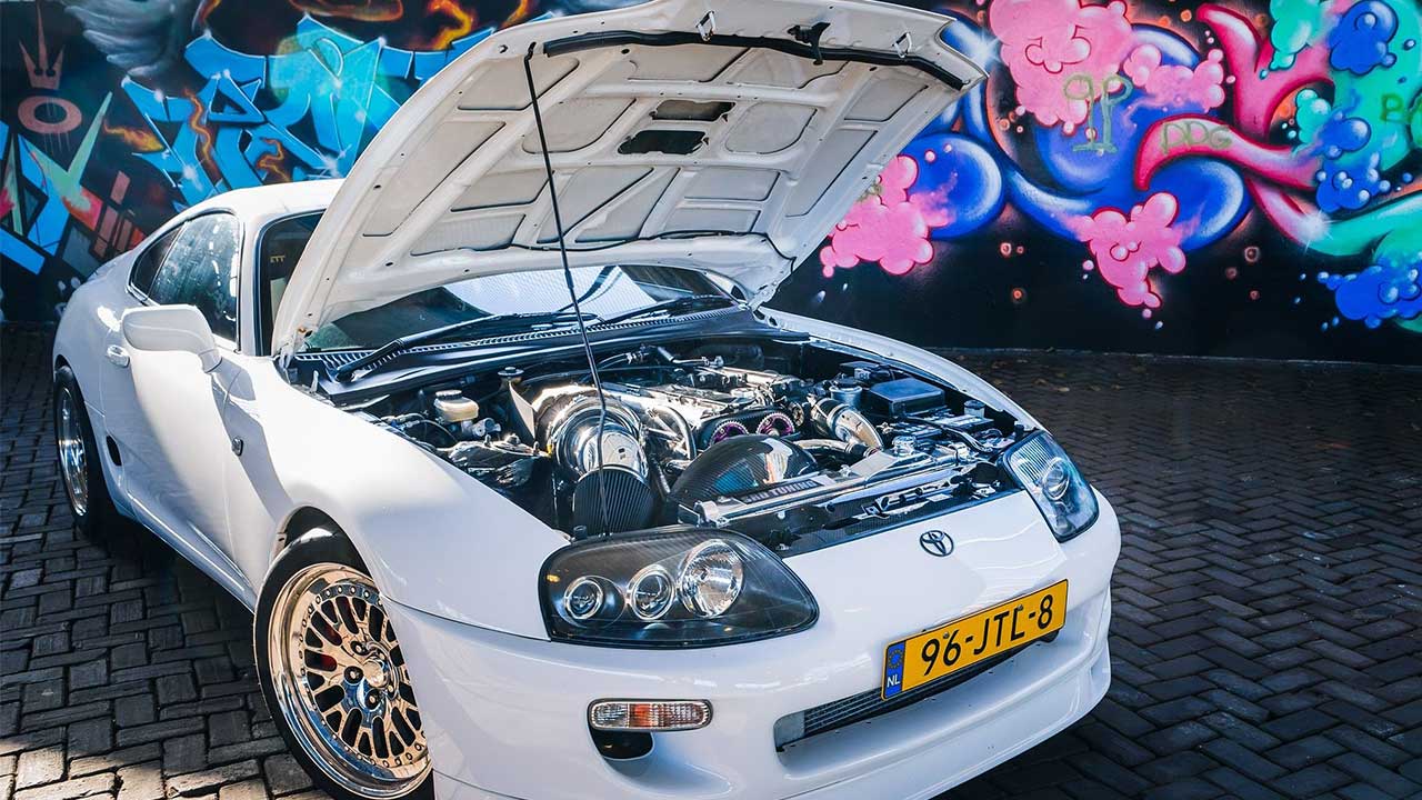 Toyota Supra MK4: Efsanevi Bir Spor Otomobil