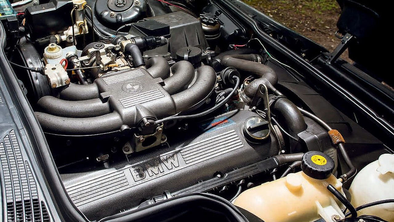 BMW Z1: İnovatif Kapı Tasarımı ve Performansı