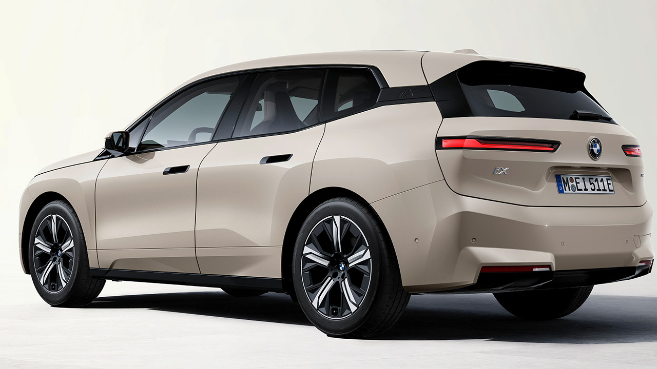 2026 Model BMW iX: Yenilenen Tasarım ve Performans Özellikleri