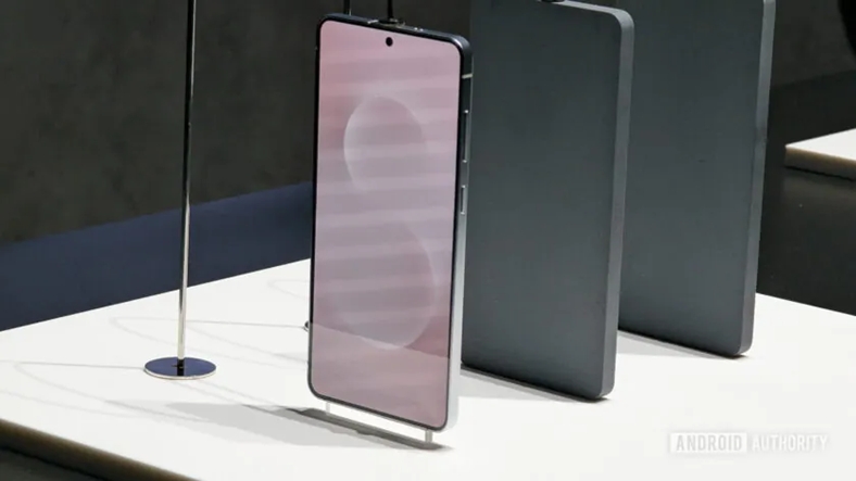 Samsung Galaxy S25 Edge: İnce Tasarım ve Yenilikler