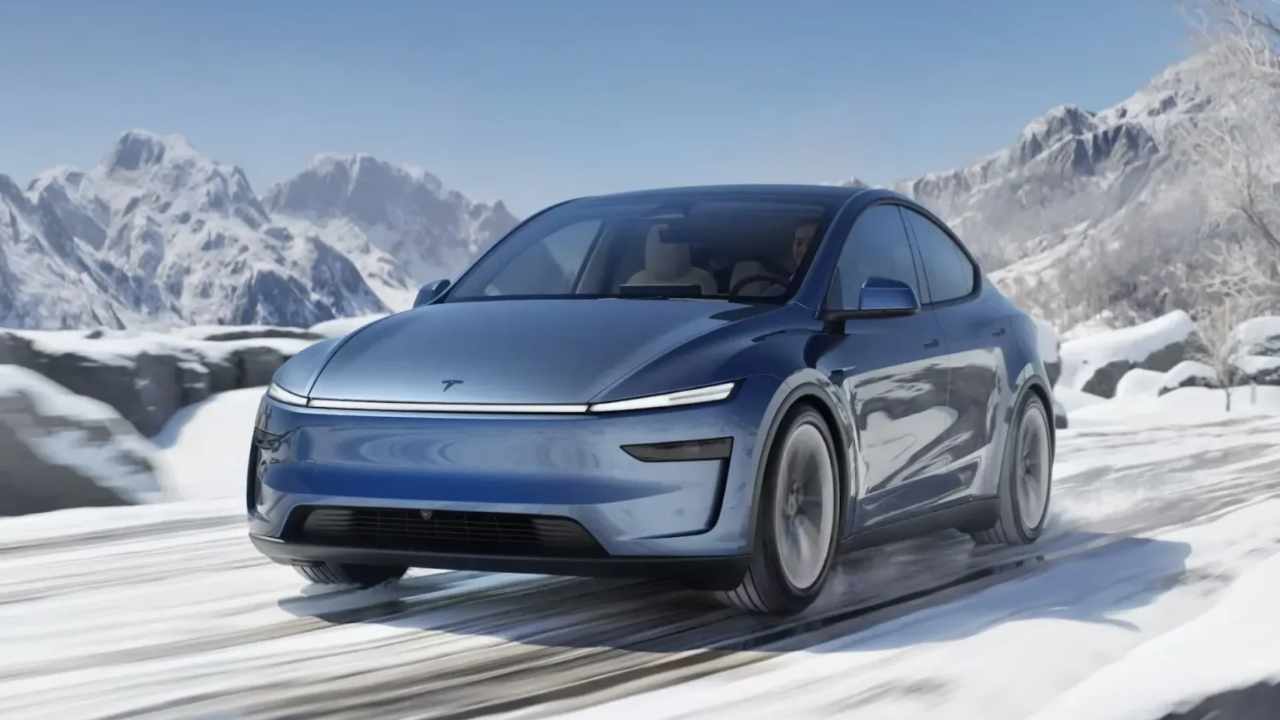 2025 Tesla Model Y Türkiye'de Test Sürüşlerine Açıldı