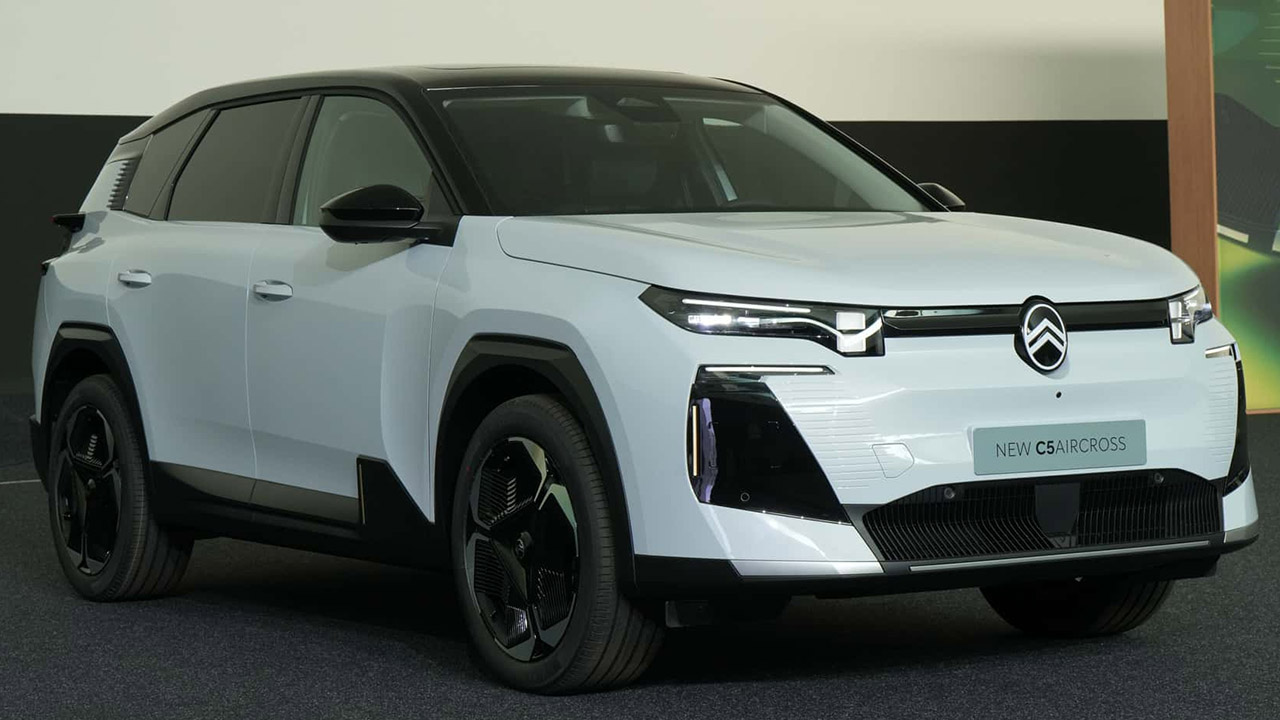 Meral Erden: Citroen'in Yenilenen C5 Aircross'u Türkiye'de Tanıtıldı 1 Citroen C5 Aircross'un Yenilenen Tasarımı ve Özellikleri