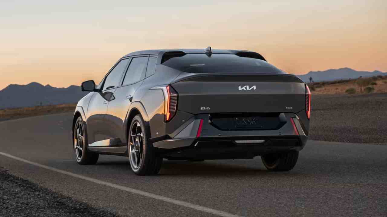 Şinasi Kaya: Kia'nın Elektrikli Sedan Modeli EV4 ve Yeni Ürünleri Tanıtıldı 2 EV4’ün Üretim Altyapısı ve Tasarımı