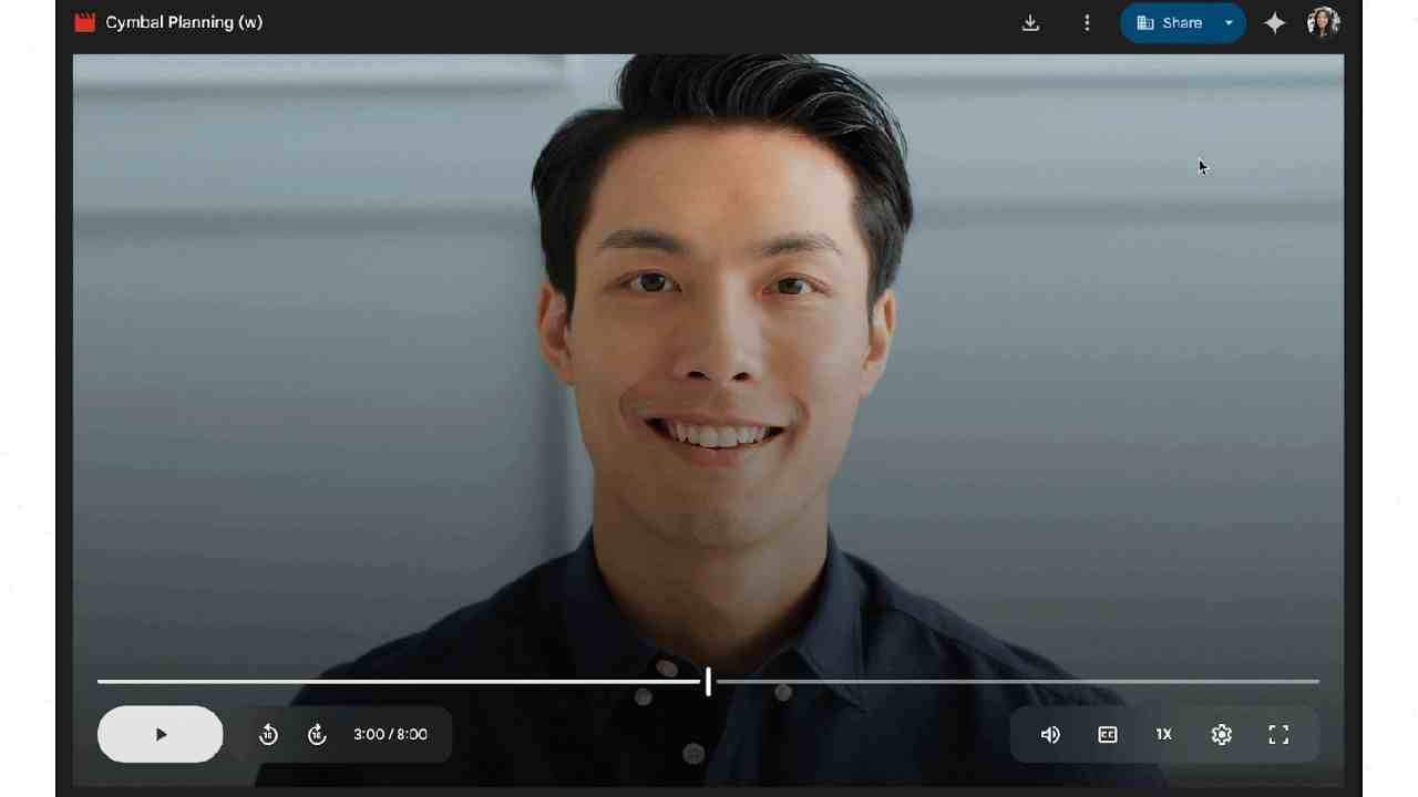 Google, Gemini yapay zekâ teknolojisini geliştirmeye devam ediyor ve bu kez Drive üzerinde bulunan videolar için yeni bir özellik sundu. Artık kullanıcılar, uzun videoları baştan sona izlemek zorunda kalmadan içeriği hakkında detaylı bilgiler edinebilecekler. Bu gelişme ile video içeriği özetleme konusunda yeni bir döneme geçiliyor.