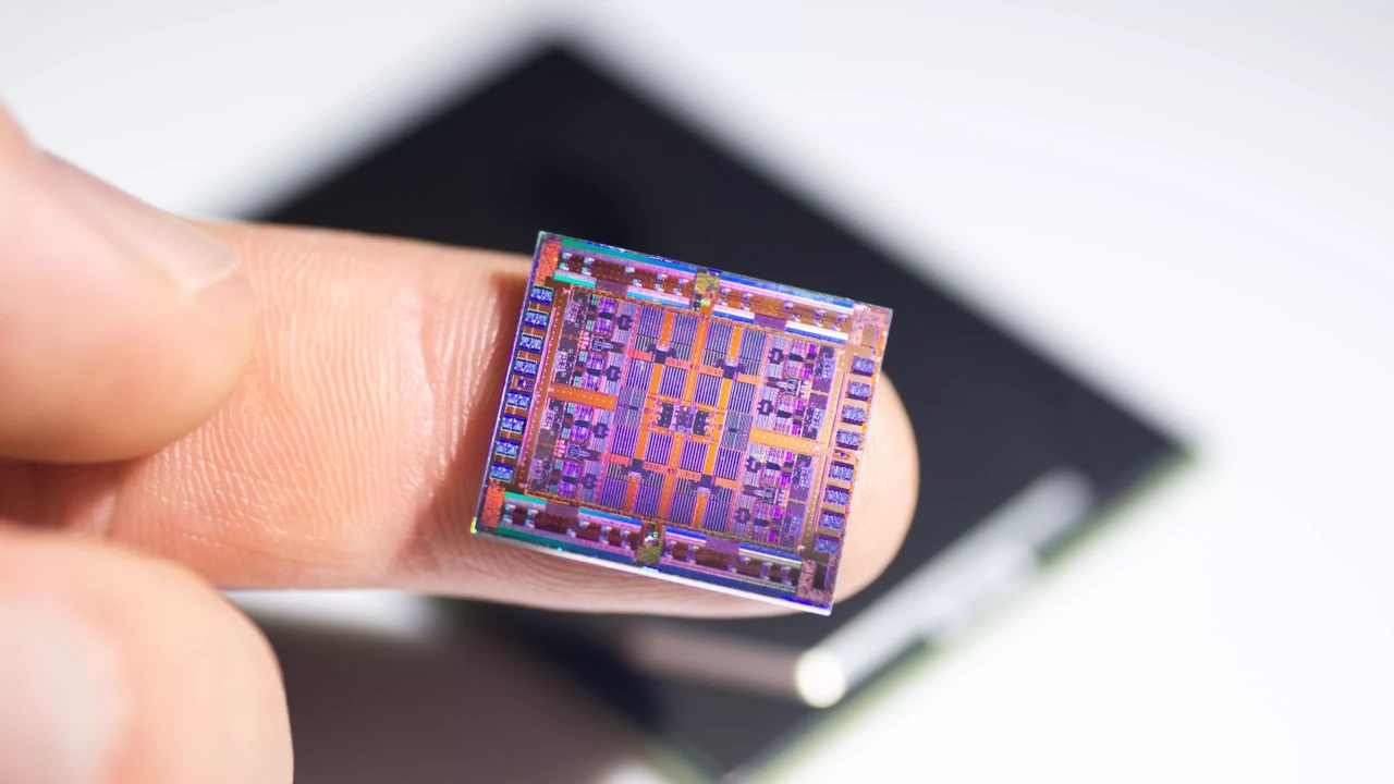 Geleceğin Akıllı Telefonları için Çığır Açan Teknoloji: 2 Nanometre Çipler
