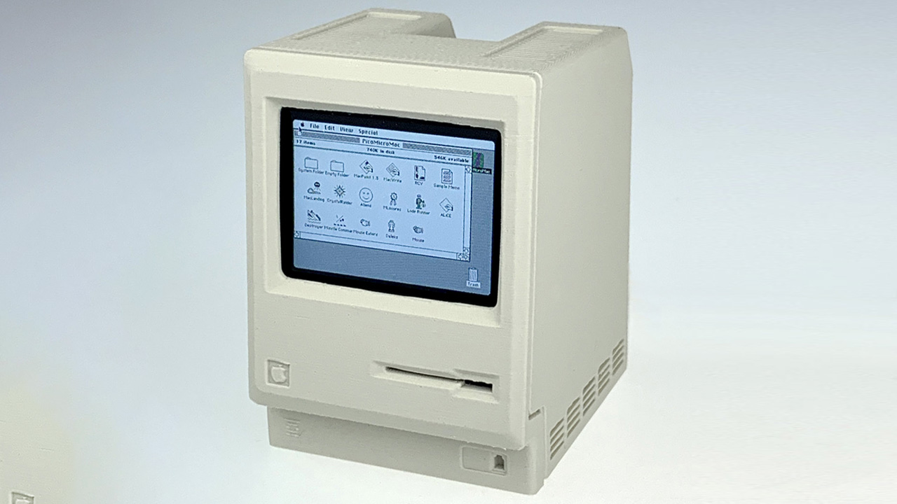 İlginç Bir Teknoloji Başarısı: Minyatür Macintosh Classic