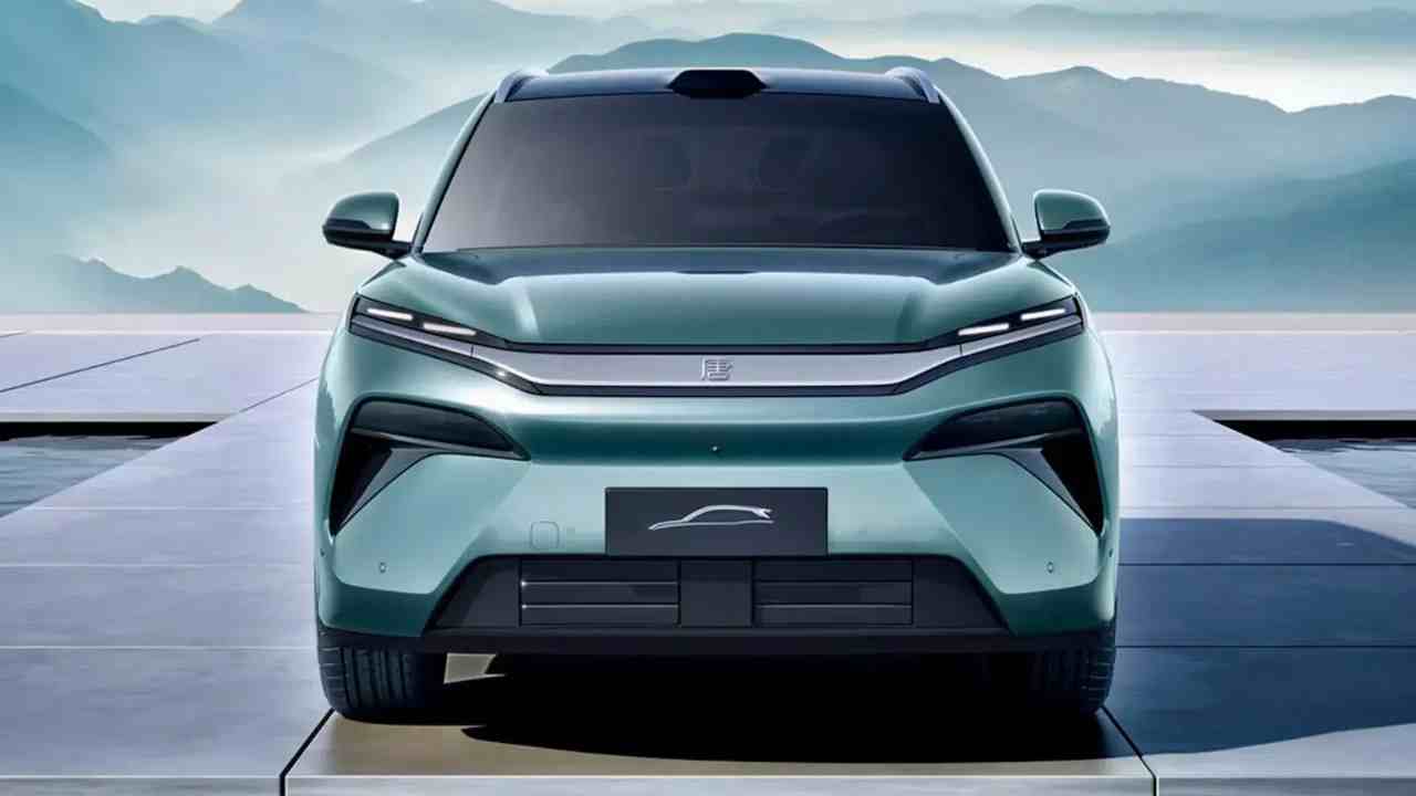 BYD'nin Yeni Hibrit SUV Modeli Sealion 8 Tanıtıldı